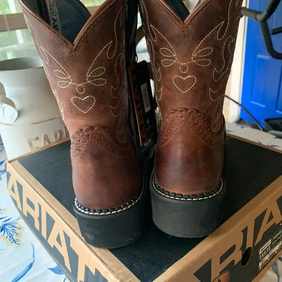 Ariat Fat Baby boots NIB 9.5 - Picture 2 of 8